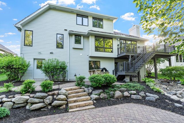 346 GOLDEN OAKS Drive, Council Bluffs, IA 51503