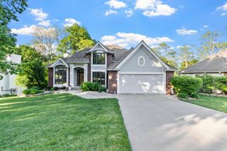 346 GOLDEN OAKS Drive, Council Bluffs, IA 51503