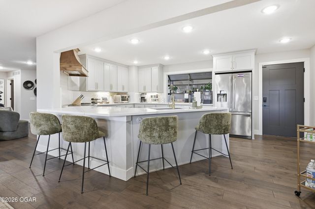 5554 Riverside Drive, Joplin, MO 64804