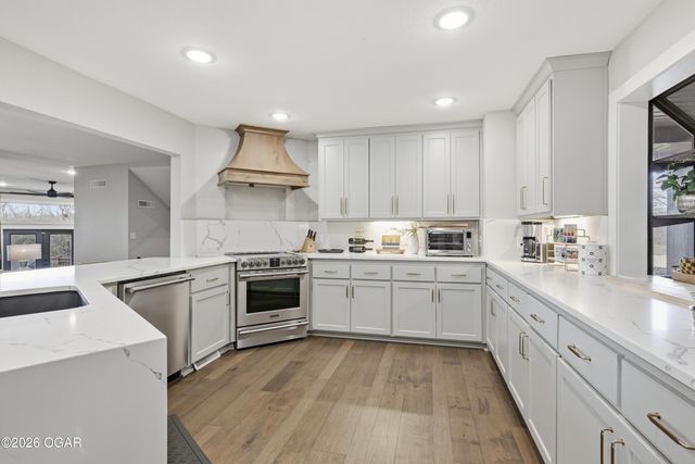 5554 Riverside Drive, Joplin, MO 64804