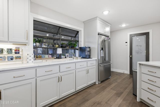 5554 Riverside Drive, Joplin, MO 64804