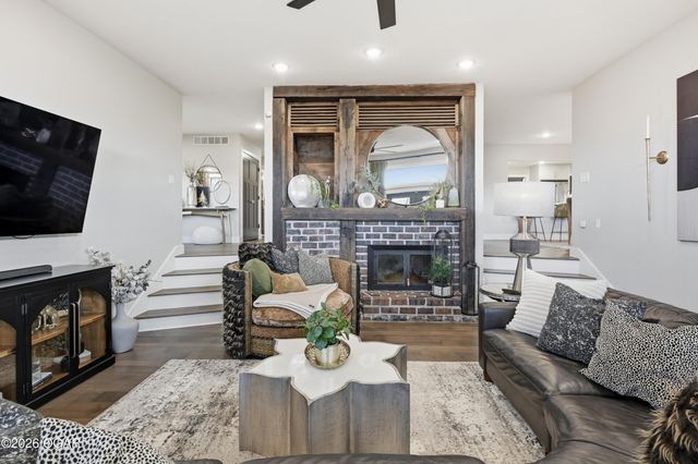 5554 Riverside Drive, Joplin, MO 64804