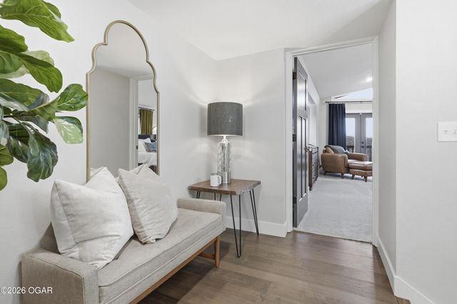 5554 Riverside Drive, Joplin, MO 64804