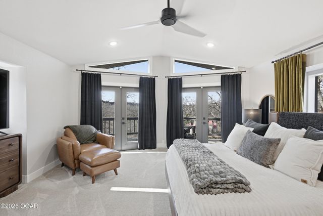 5554 Riverside Drive, Joplin, MO 64804