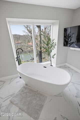 5554 Riverside Drive, Joplin, MO 64804