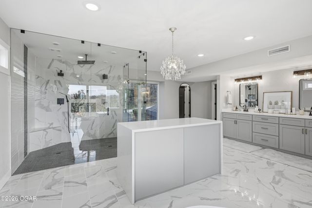 5554 Riverside Drive, Joplin, MO 64804