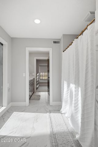 5554 Riverside Drive, Joplin, MO 64804