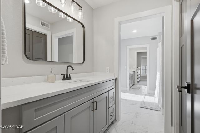 5554 Riverside Drive, Joplin, MO 64804