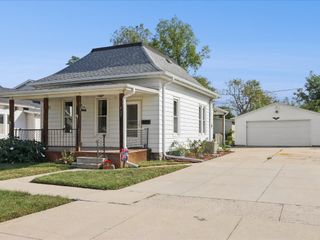 937 8th Street, Marion, IA 52302