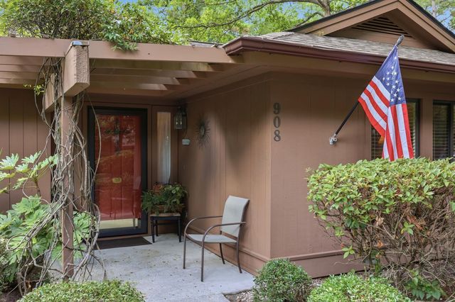 908 Briarwood Dr., Myrtle Beach, SC 29572