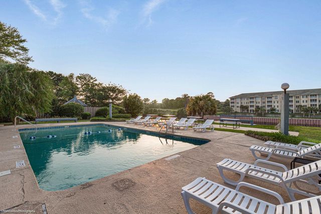 908 Briarwood Dr., Myrtle Beach, SC 29572