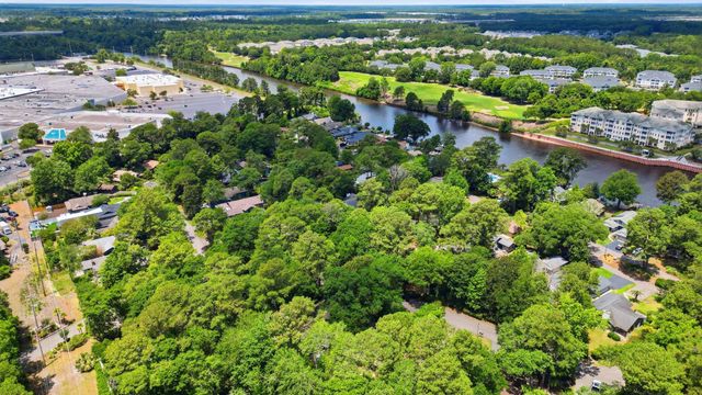 908 Briarwood Dr., Myrtle Beach, SC 29572