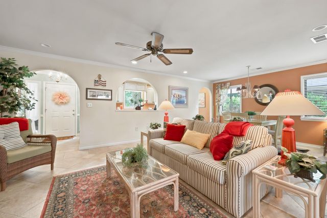 908 Briarwood Dr., Myrtle Beach, SC 29572