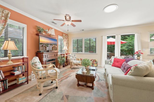 908 Briarwood Dr., Myrtle Beach, SC 29572