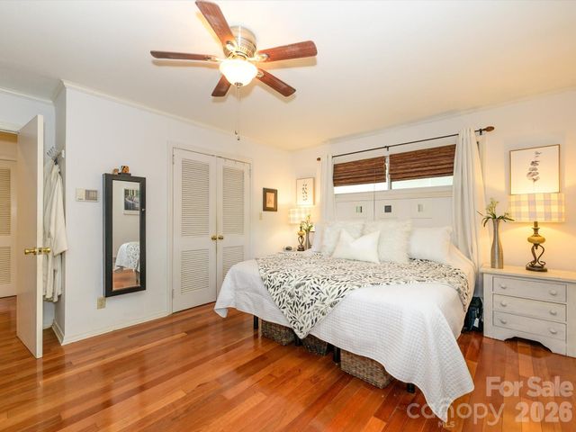 1300 Bevis Drive, Charlotte, NC 28209