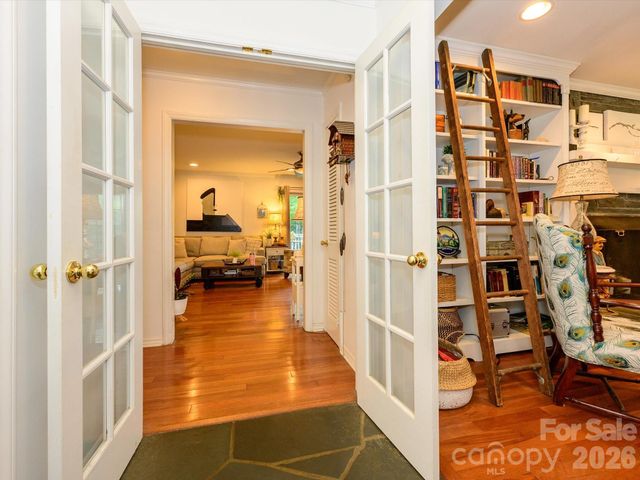 1300 Bevis Drive, Charlotte, NC 28209