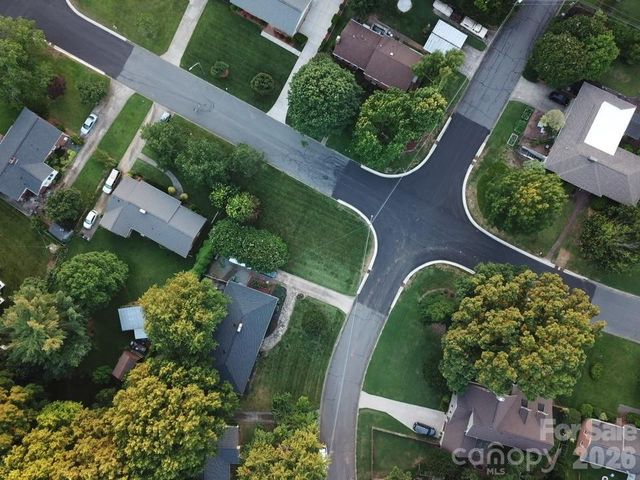 1300 Bevis Drive, Charlotte, NC 28209