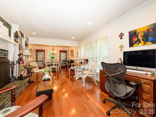 1300 Bevis Drive, Charlotte, NC 28209