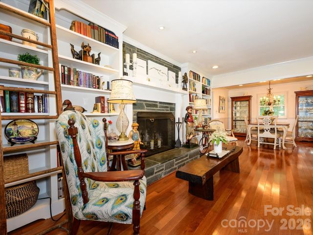 1300 Bevis Drive, Charlotte, NC 28209