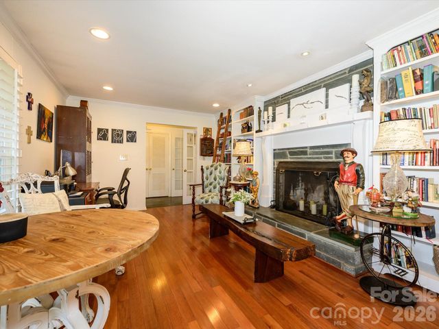 1300 Bevis Drive, Charlotte, NC 28209