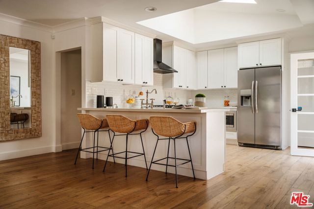 6065 Selma Avenue, Los Angeles, CA 90028