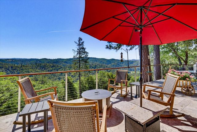 20111 Tanglewood Rd, Grass Valley, CA 95945