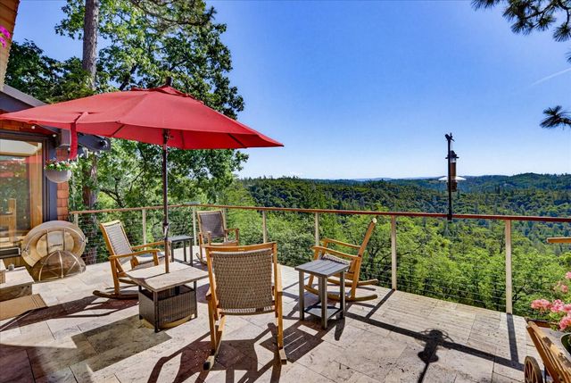 20111 Tanglewood Rd, Grass Valley, CA 95945