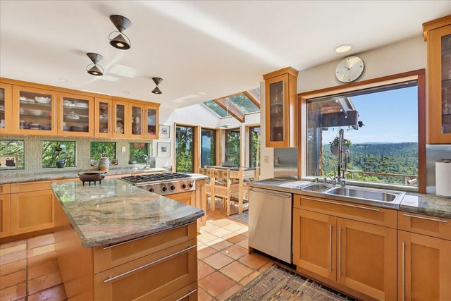 20111 Tanglewood Rd, Grass Valley, CA 95945
