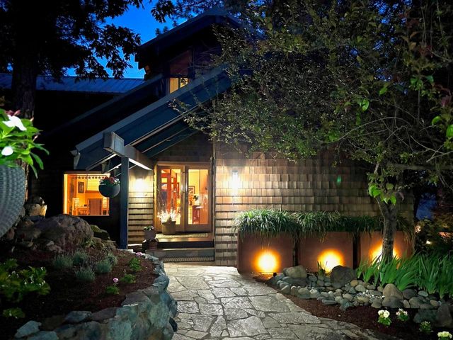 20111 Tanglewood Rd, Grass Valley, CA 95945