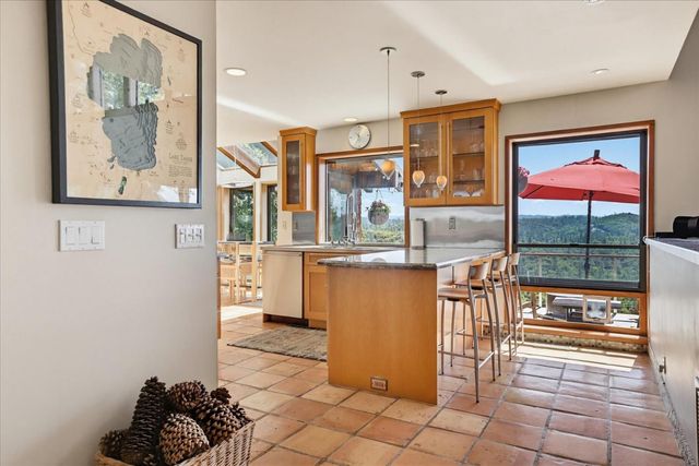 20111 Tanglewood Rd, Grass Valley, CA 95945