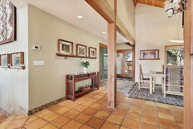 20111 Tanglewood Rd, Grass Valley, CA 95945