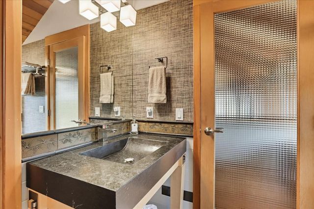 20111 Tanglewood Rd, Grass Valley, CA 95945