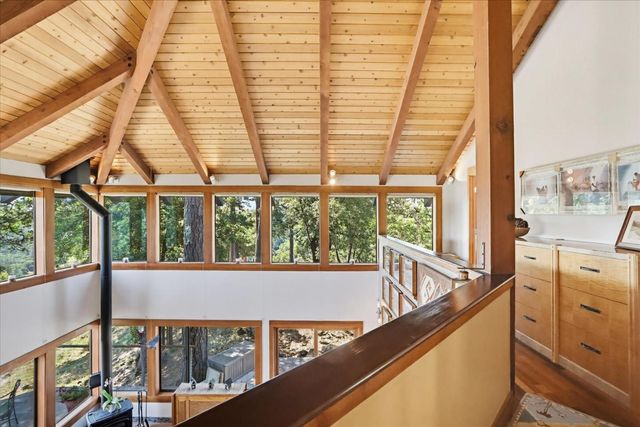 20111 Tanglewood Rd, Grass Valley, CA 95945