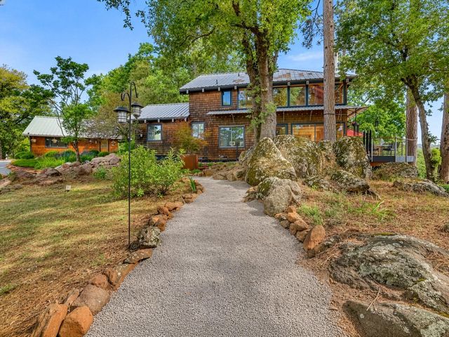20111 Tanglewood Rd, Grass Valley, CA 95945