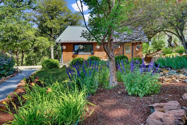 20111 Tanglewood Rd, Grass Valley, CA 95945