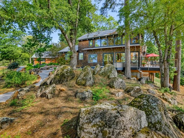 20111 Tanglewood Rd, Grass Valley, CA 95945