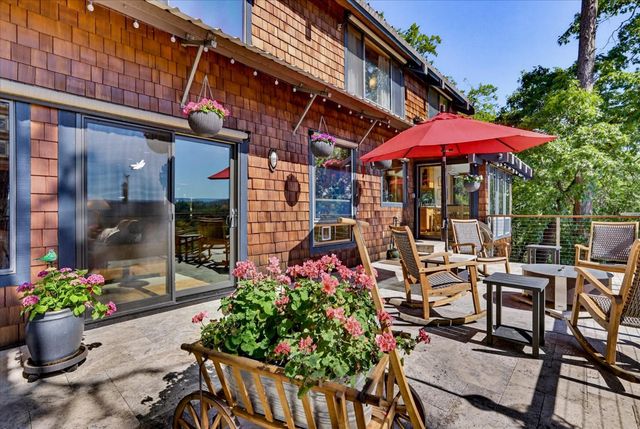 20111 Tanglewood Rd, Grass Valley, CA 95945