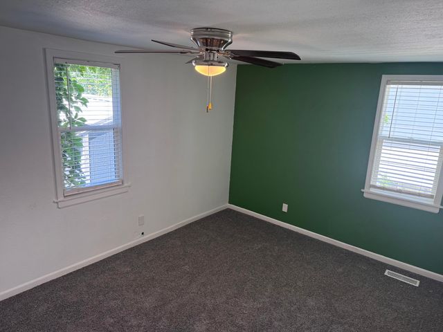 809 S 4TH ST, Moberly, MO 65259