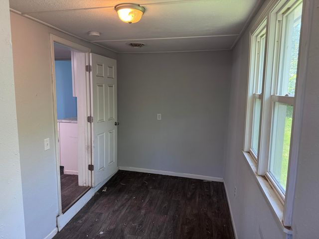 809 S 4TH ST, Moberly, MO 65259