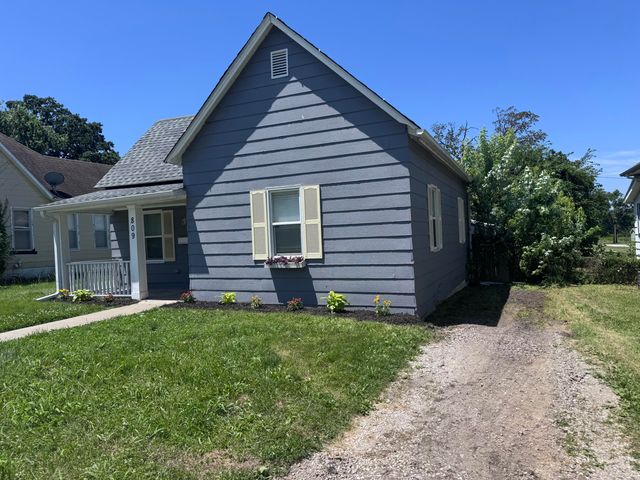 809 S 4TH ST, Moberly, MO 65259