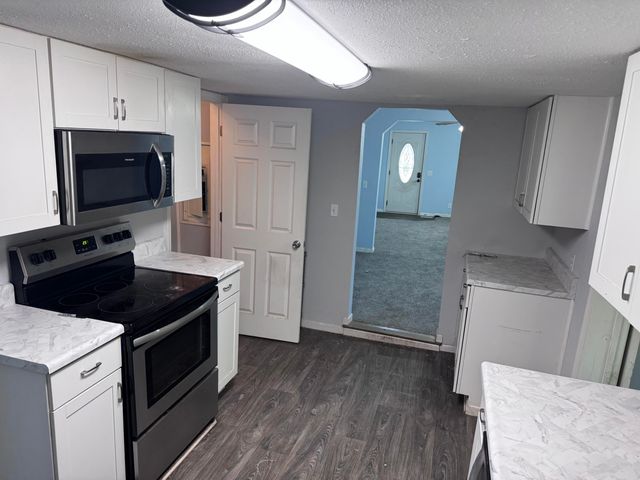 809 S 4TH ST, Moberly, MO 65259