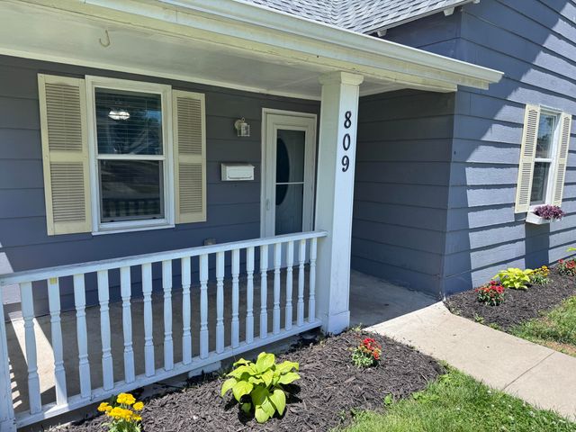809 S 4TH ST, Moberly, MO 65259