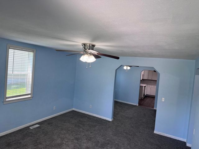 809 S 4TH ST, Moberly, MO 65259