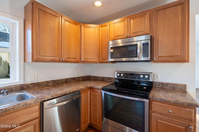 37 Marion Boulevard, Glenville, NY 12302