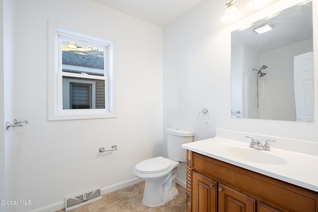 37 Marion Boulevard, Glenville, NY 12302