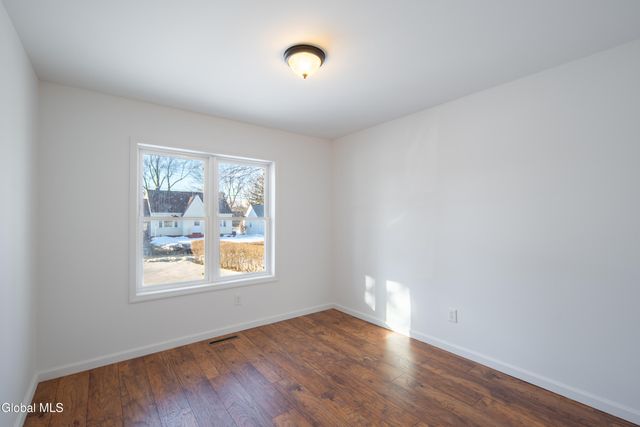 37 Marion Boulevard, Glenville, NY 12302