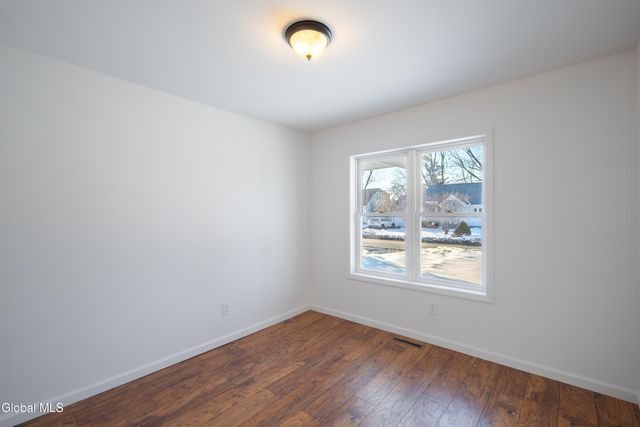 37 Marion Boulevard, Glenville, NY 12302