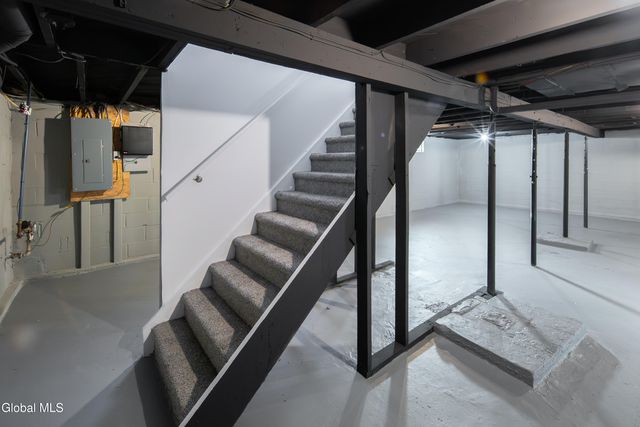 37 Marion Boulevard, Glenville, NY 12302