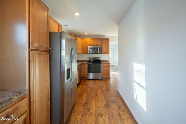 37 Marion Boulevard, Glenville, NY 12302