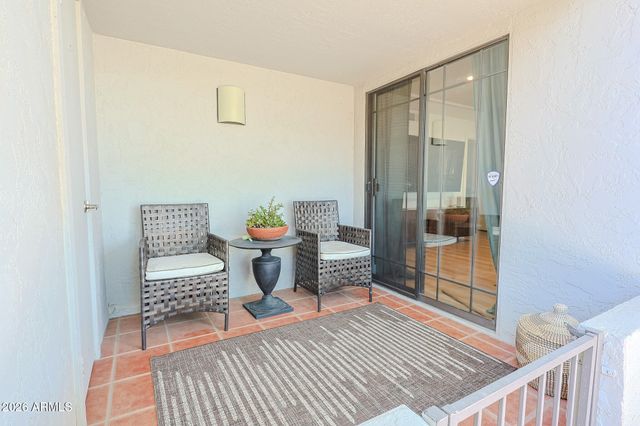 5219 N 24TH Street 104, Phoenix, AZ 85016